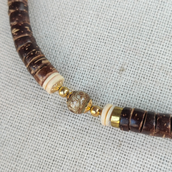 Vintage Santo Dominog Stone And Shell Heishi Necklace - Picture 3 of 6